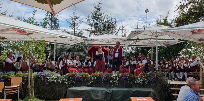 Gartenfest in Nestbaum